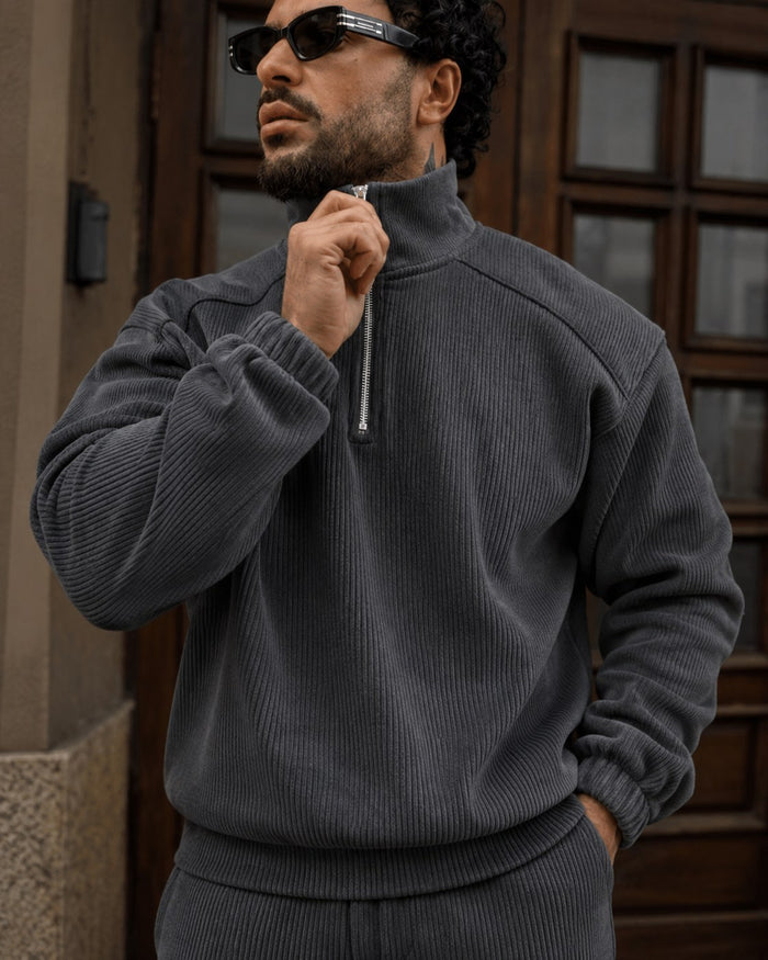 Garda Half-Zip Tracksuit - Graphite detail